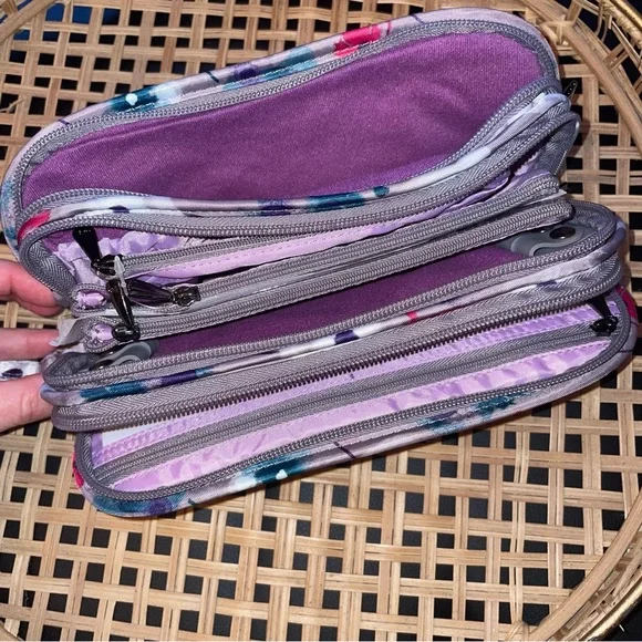 Lug Flipper Jewelry Clutch - Picture 5 of 9